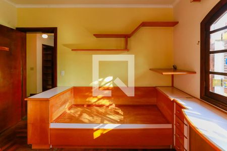 Casa de condomínio à venda com 300m², 4 quartos e 5 vagasquarto 3