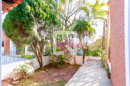 Casa de condomínio à venda com 300m², 4 quartos e 5 vagasquintal