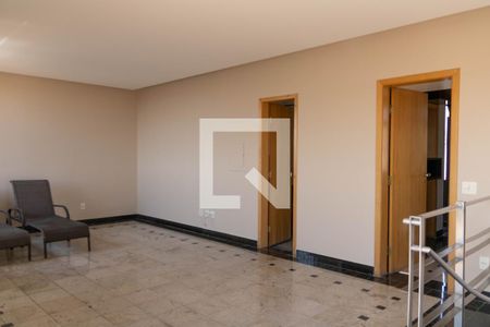 Apartamento à venda com 270m², 4 quartos e 3 vagas Apartamento à venda com 270m², 4 quartos e 3 vagasCobertura