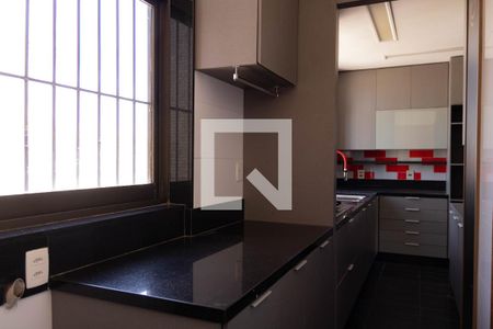 Apartamento à venda com 270m², 4 quartos e 3 vagas Apartamento à venda com 270m², 4 quartos e 3 vagasÁrea de Serviço