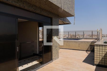 Apartamento à venda com 270m², 4 quartos e 3 vagas Apartamento à venda com 270m², 4 quartos e 3 vagasCobertura