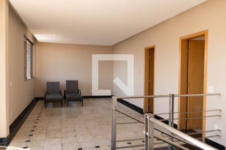 Apartamento à venda com 270m², 4 quartos e 3 vagas Apartamento à venda com 270m², 4 quartos e 3 vagasCobertura