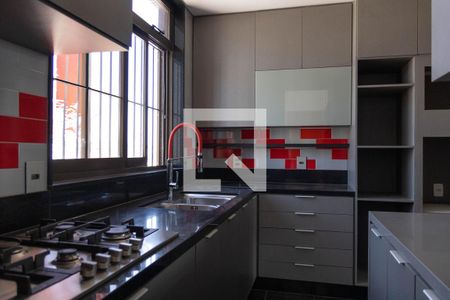 Apartamento à venda com 270m², 4 quartos e 3 vagas Apartamento à venda com 270m², 4 quartos e 3 vagasCozinha