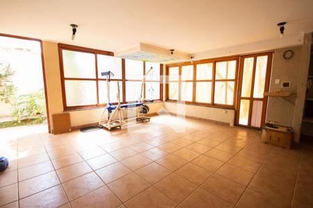 Casa para alugar com 261m², 5 quartos e 3 vagasSalão de festas