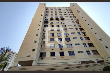 Apartamento à venda com 55m², 2 quartos e 1 vaga Apartamento à venda com 55m², 2 quartos e 1 vagafachada