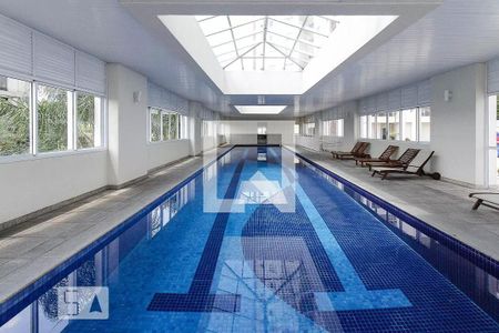 Apartamento à venda com 106m², 3 quartos e 2 vagas Apartamento à venda com 106m², 3 quartos e 2 vagasÁrea comum - Piscina Coberta