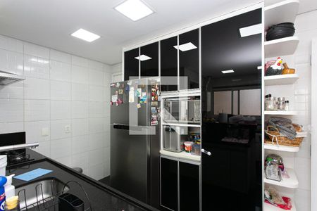 Apartamento à venda com 106m², 3 quartos e 2 vagas Apartamento à venda com 106m², 3 quartos e 2 vagasCozinha