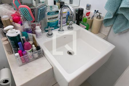 Apartamento à venda com 106m², 3 quartos e 2 vagas Apartamento à venda com 106m², 3 quartos e 2 vagasBanheiro da Súíte