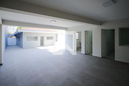 Casa à venda com 351m², 3 quartos e 5 vagas Casa à venda com 351m², 3 quartos e 5 vagasQuintal