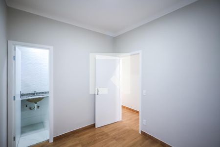 Casa à venda com 351m², 3 quartos e 5 vagas Casa à venda com 351m², 3 quartos e 5 vagasSuíte 2