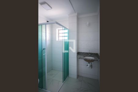 Casa à venda com 351m², 3 quartos e 5 vagas Casa à venda com 351m², 3 quartos e 5 vagasÁrea comum - Salão de festas