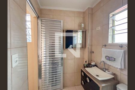 Casa à venda com 190m², 2 quartos e 1 vagaBanheiro 