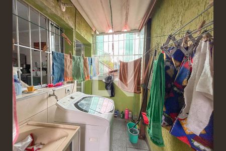 Casa à venda com 190m², 2 quartos e 1 vagaÁrea de Serviço