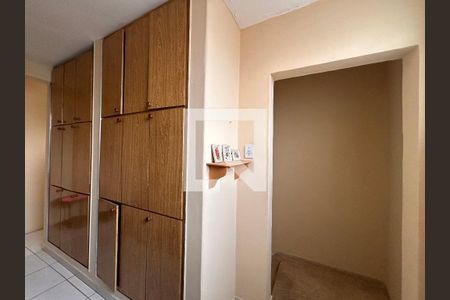 Casa à venda com 190m², 2 quartos e 1 vagaCloset