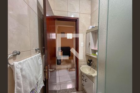 Casa à venda com 190m², 2 quartos e 1 vagaBanheiro 2