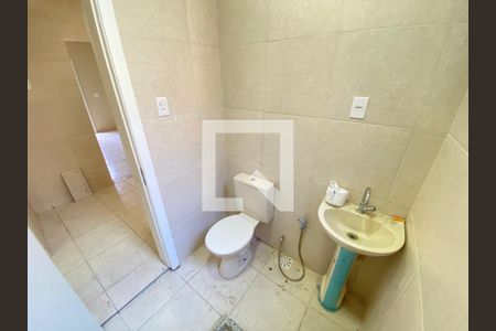 Casa à venda com 85m², 3 quartos e 1 vaga Casa à venda com 85m², 3 quartos e 1 vagaBanheiro