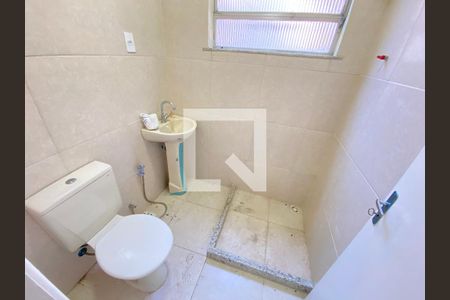 Casa à venda com 85m², 3 quartos e 1 vaga Casa à venda com 85m², 3 quartos e 1 vagaBanheiro