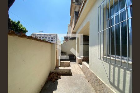 Casa à venda com 85m², 3 quartos e 1 vaga Casa à venda com 85m², 3 quartos e 1 vagaFrente