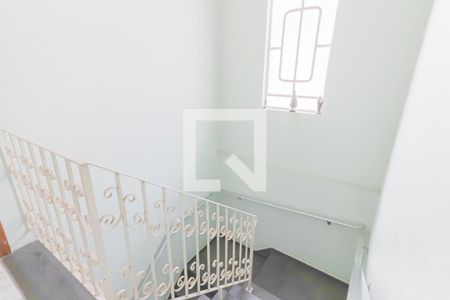 Casa à venda com 154m², 3 quartos e 2 vagasEscadas