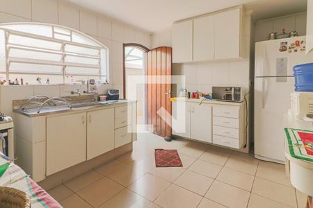 Casa à venda com 154m², 3 quartos e 2 vagasCozinha