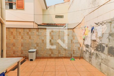 Casa à venda com 154m², 3 quartos e 2 vagasLavanderia
