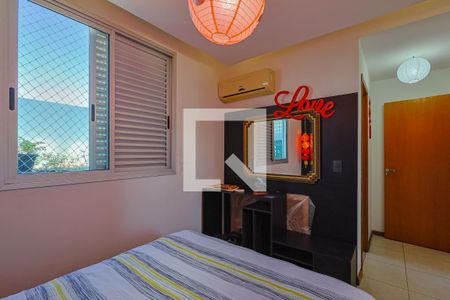 Apartamento à venda com 267m², 4 quartos e 2 vagas Apartamento à venda com 267m², 4 quartos e 2 vagasQuarto 4