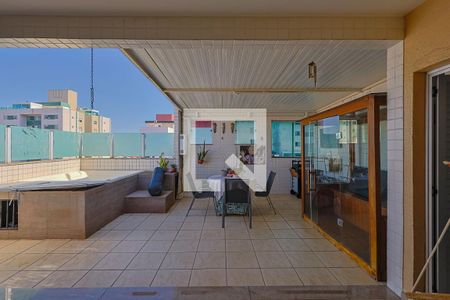 Apartamento à venda com 267m², 4 quartos e 2 vagas Apartamento à venda com 267m², 4 quartos e 2 vagasÁrea comum