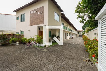 Casa de condomínio para alugar com 68m², 2 quartos e 2 vagas