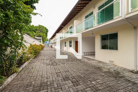 Casa de condomínio para alugar com 69m², 2 quartos e 2 vagas