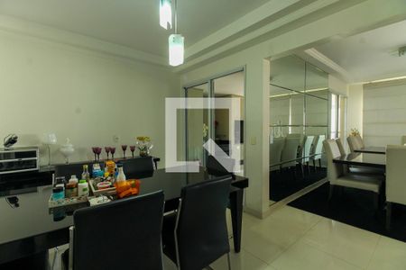 Apartamento à venda com 234m², 3 quartos e 4 vagas Apartamento à venda com 234m², 3 quartos e 4 vagasSala de Jantar
