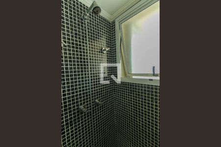 Apartamento à venda com 234m², 3 quartos e 4 vagas Apartamento à venda com 234m², 3 quartos e 4 vagasBanheiro da Suíte 1