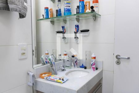 Apartamento para alugar com 60m², 2 quartos e 2 vagasBanheiro