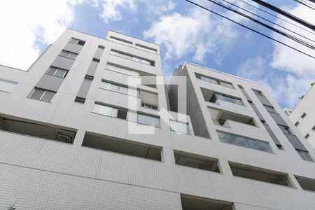Apartamento para alugar com 60m², 2 quartos e 2 vagasFachada