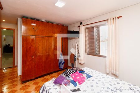 Casa à venda com 196m², 2 quartos e 5 vagas Casa à venda com 196m², 2 quartos e 5 vagasSuíte