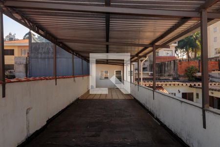 Casa à venda com 196m², 2 quartos e 5 vagas Casa à venda com 196m², 2 quartos e 5 vagasTerraço