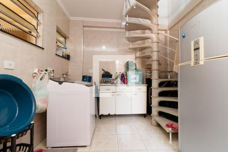 Casa à venda com 196m², 2 quartos e 5 vagas Casa à venda com 196m², 2 quartos e 5 vagasÁrea de Serviço