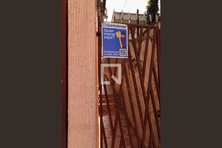 Casa à venda com 196m², 2 quartos e 5 vagas Casa à venda com 196m², 2 quartos e 5 vagasFachada + Plaquinha