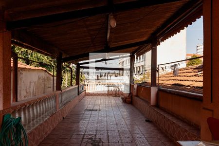 Casa à venda com 196m², 2 quartos e 5 vagas Casa à venda com 196m², 2 quartos e 5 vagasÁrea externa