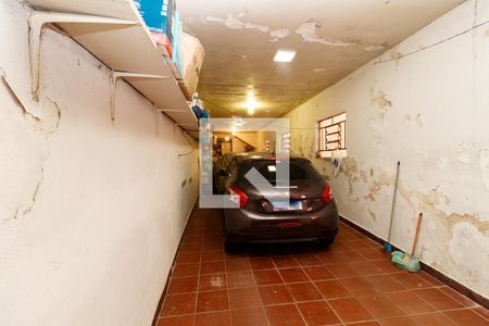 Casa à venda com 196m², 2 quartos e 5 vagas Casa à venda com 196m², 2 quartos e 5 vagasGaragem