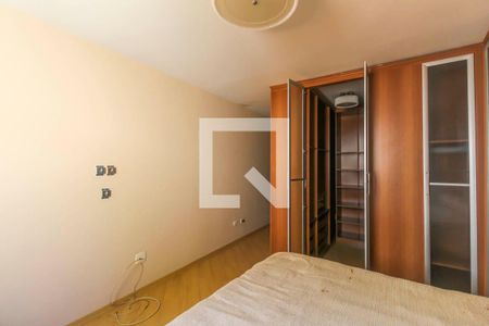 Casa à venda com 230m², 3 quartos e 6 vagasQuarto 2