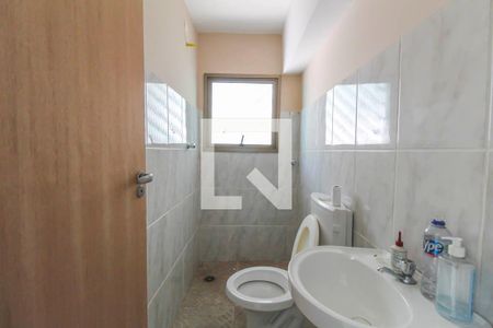 Casa à venda com 230m², 3 quartos e 6 vagasBanheiro da Garagem