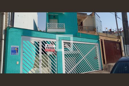 Casa à venda com 230m², 3 quartos e 6 vagasFachada