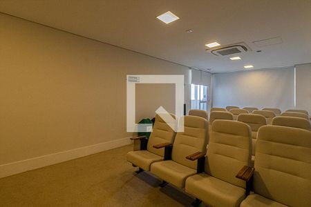 Apartamento à venda com 65m², 2 quartos e 1 vaga Apartamento à venda com 65m², 2 quartos e 1 vagaCinema