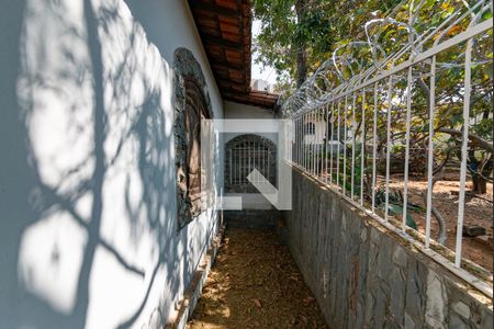 Casa à venda com 223m², 3 quartos e 3 vagas Casa à venda com 223m², 3 quartos e 3 vagasQuintal