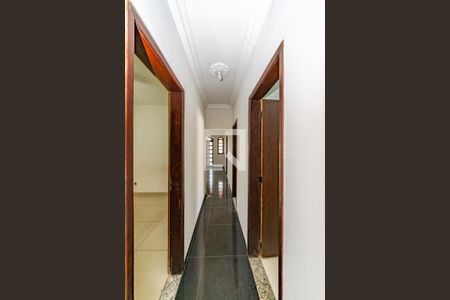 Casa à venda com 223m², 3 quartos e 3 vagas Casa à venda com 223m², 3 quartos e 3 vagasCorredor