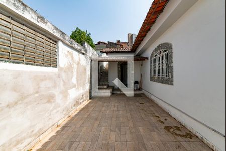 Casa à venda com 223m², 3 quartos e 3 vagas Casa à venda com 223m², 3 quartos e 3 vagasQuintal