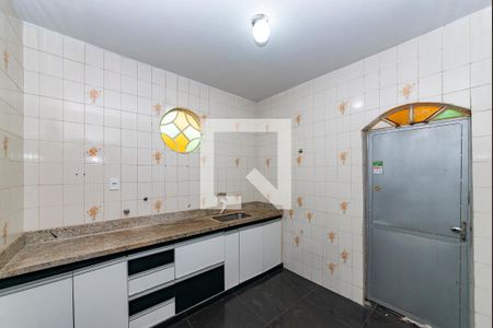 Casa à venda com 223m², 3 quartos e 3 vagas Casa à venda com 223m², 3 quartos e 3 vagasCozinha