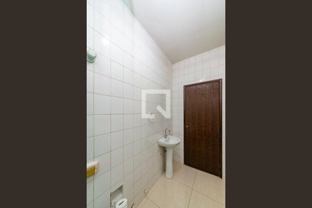 Casa à venda com 223m², 3 quartos e 3 vagas Casa à venda com 223m², 3 quartos e 3 vagasBanheiro Social