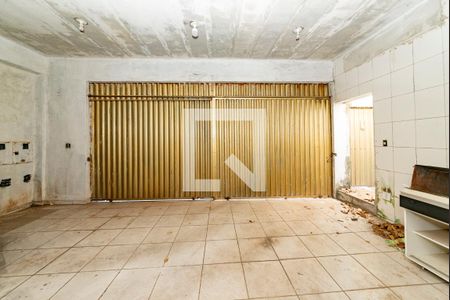 Casa à venda com 223m², 3 quartos e 3 vagas Casa à venda com 223m², 3 quartos e 3 vagasGaragem