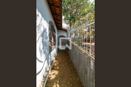 Casa à venda com 223m², 3 quartos e 3 vagas Casa à venda com 223m², 3 quartos e 3 vagasQuintal